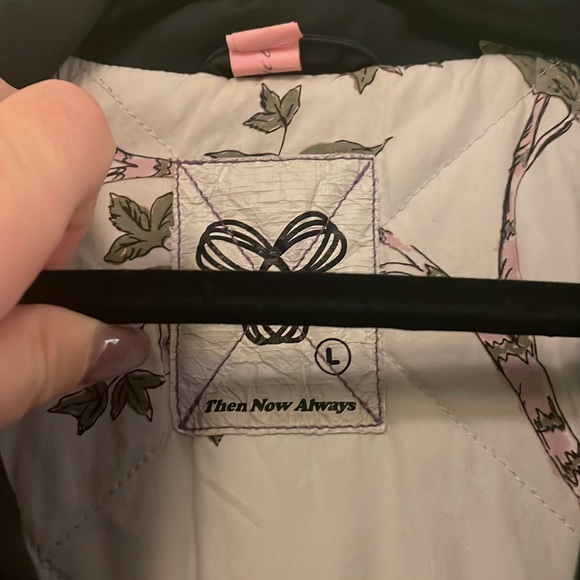 Women’s TNA Jacket - Picture 2 of 6